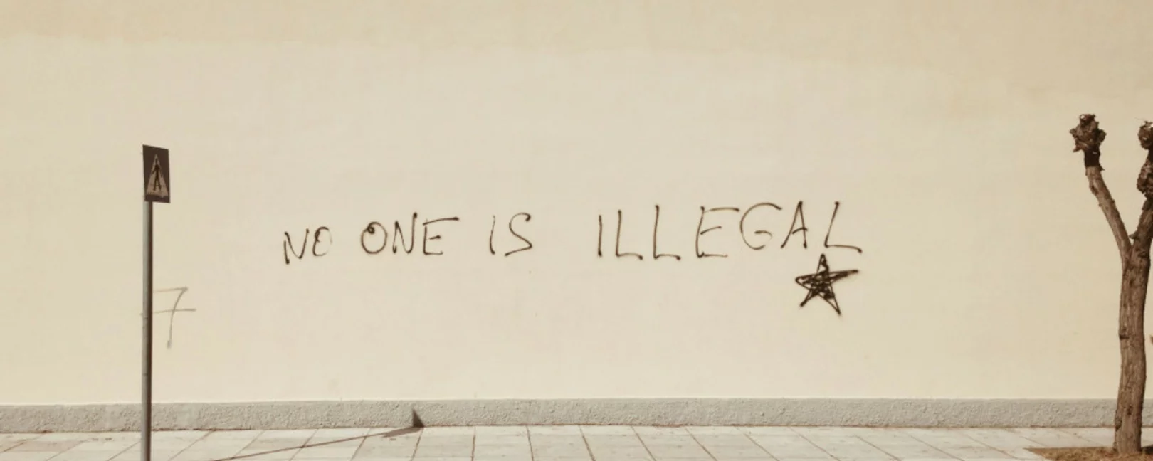 Mauer mit Graffitto 